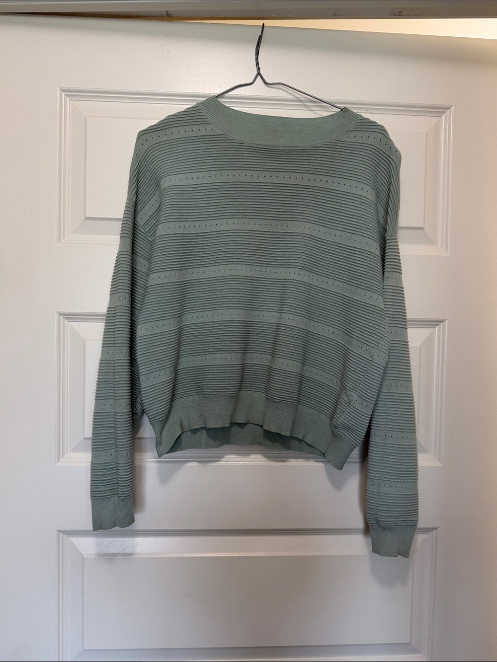 Crewneck Knit Sweater - Lightweight Casual Pullover